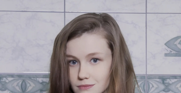 [VR纯荤写真]乌克兰女模特 Emily bloom 资源是老资源 但是好像绝版了