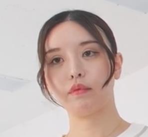 非常像我一同事