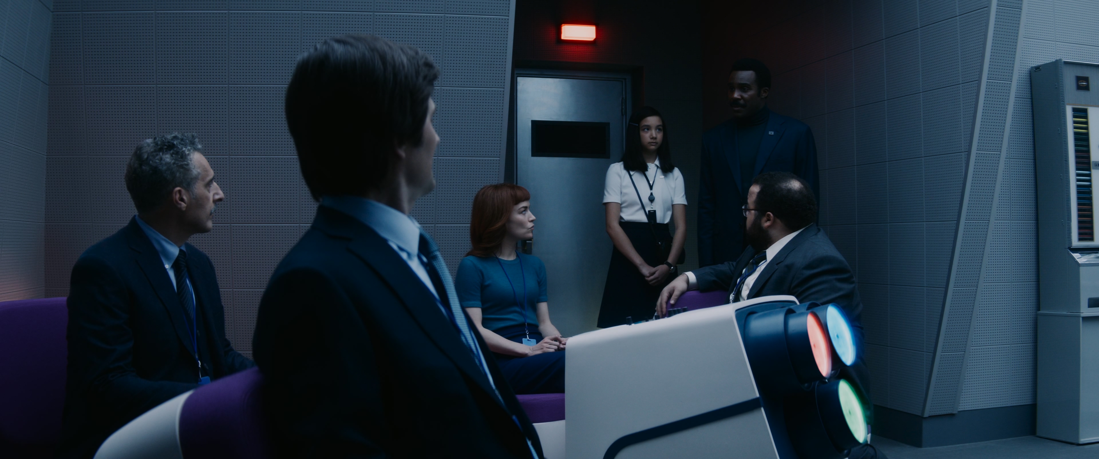 S02E01-2.jpg