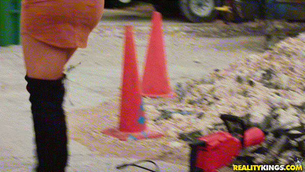 222036r88kppqzg7ufrpfh.gif