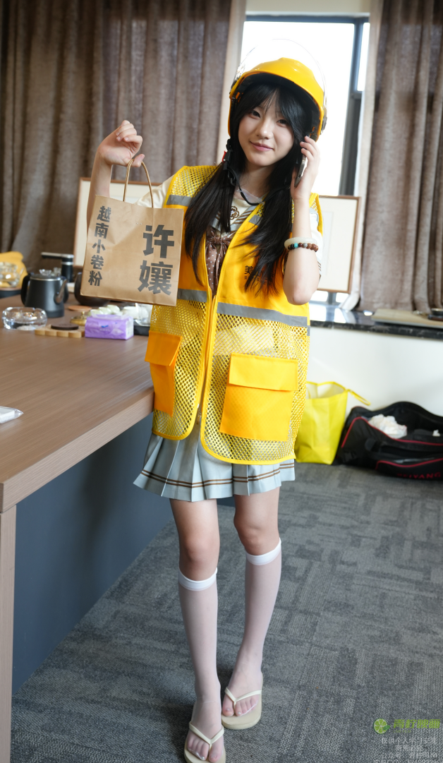 快了快了！进电梯了！.png