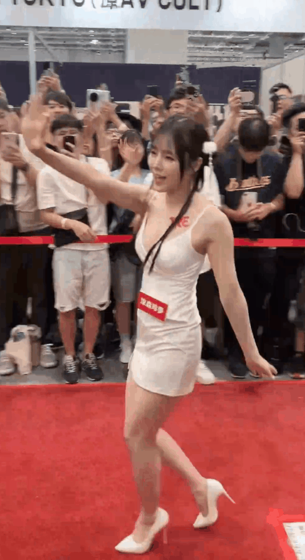 145320lt2hctcgsaspc86w.gif