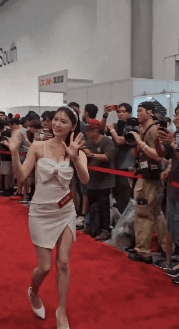 145302xllv521ai1oz7tt1.gif