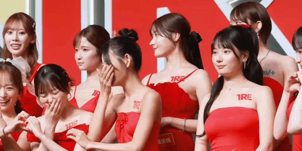 210711j09cxxche67yyey9.gif