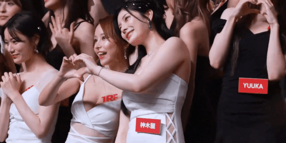 210457zxazxcpmxokxbxcc.gif