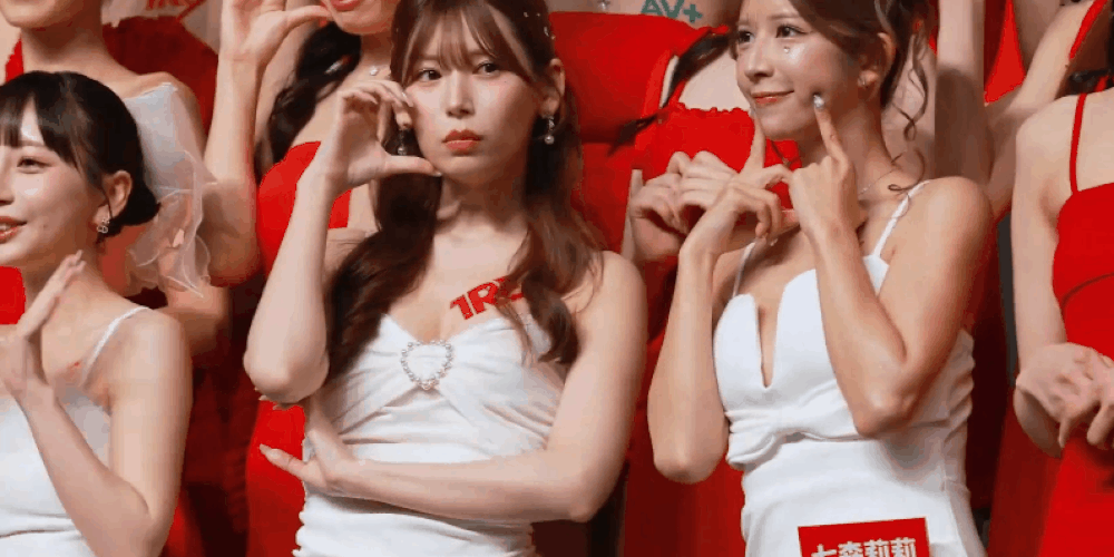 210411jsjjh0bxdaqa6ssq.gif